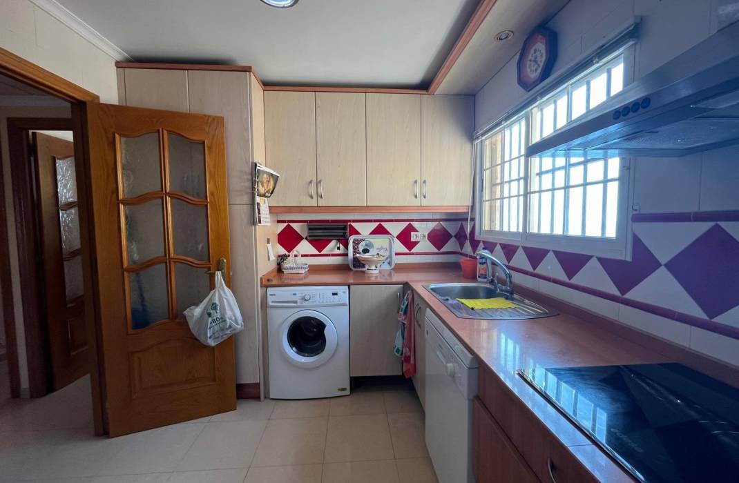 Resale - Apartment - Torrevieja - Playa del cura