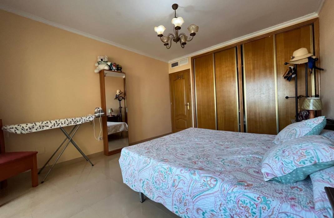 Resale - Apartment - Torrevieja - Playa del cura