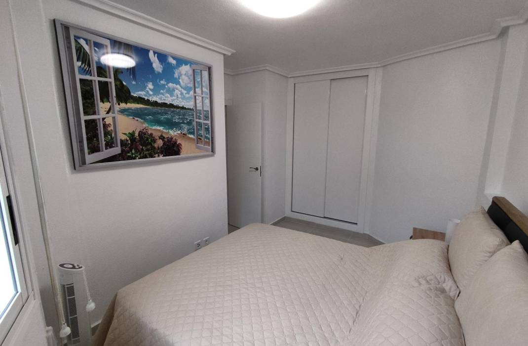 Resale - Apartment - Torrevieja - Playa del cura