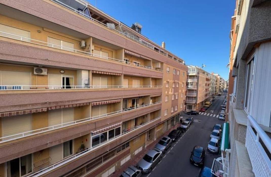 Resale - Apartment - Torrevieja - Playa del cura