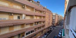 Resale - Apartment - Torrevieja - Playa del cura