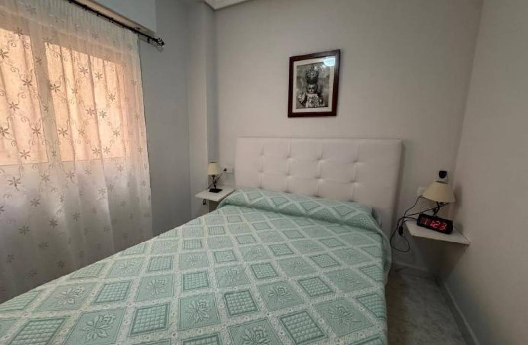 Resale - Apartment - Torrevieja - Playa del cura