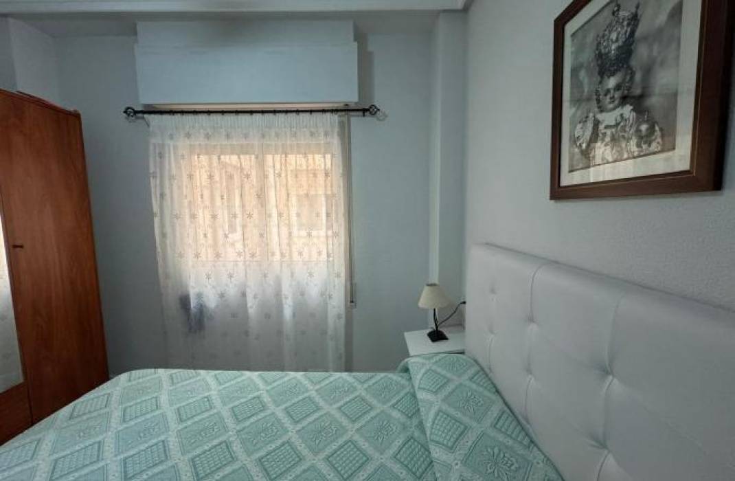 Resale - Apartment - Torrevieja - Playa del cura