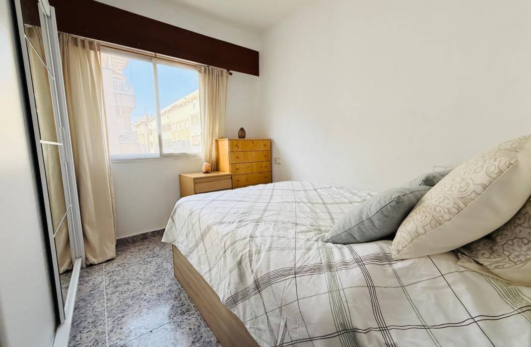 Resale - Apartment - Torrevieja - Playa del cura