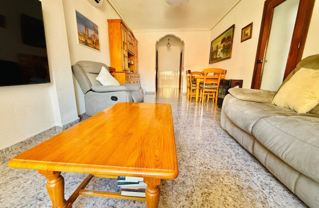 Resale - Apartment - Torrevieja - Playa del cura