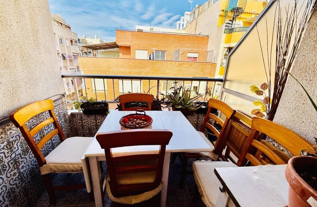 Resale - Apartment - Torrevieja - Playa del cura