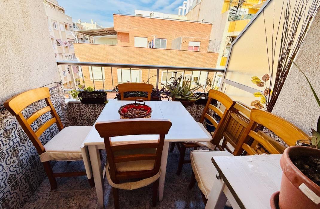 Resale - Apartment - Torrevieja - Playa del cura