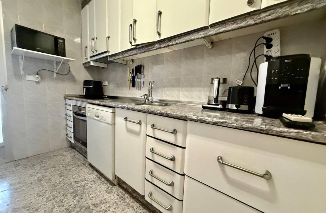 Resale - Apartment - Torrevieja - Playa del cura