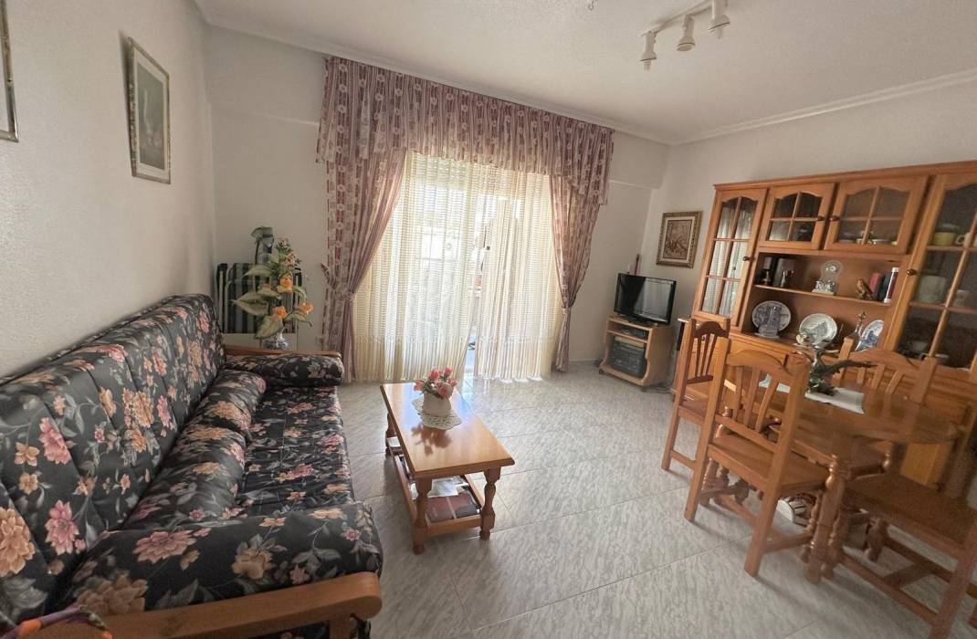 Resale - Apartment - Torrevieja - Playa del cura