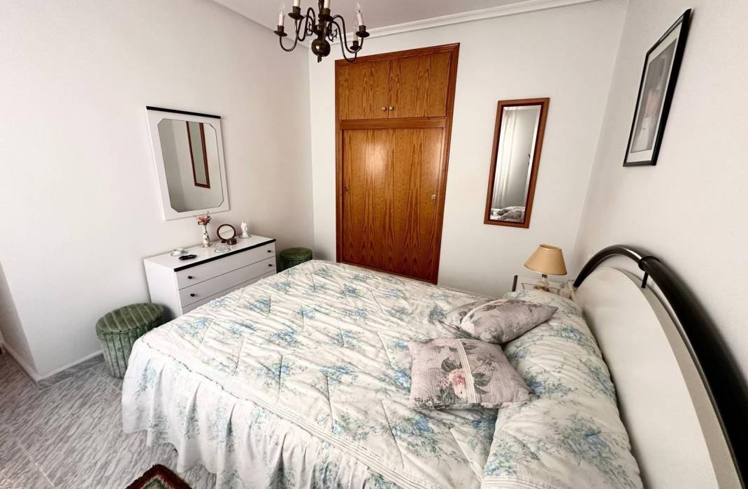 Resale - Apartment - Torrevieja - Playa del cura