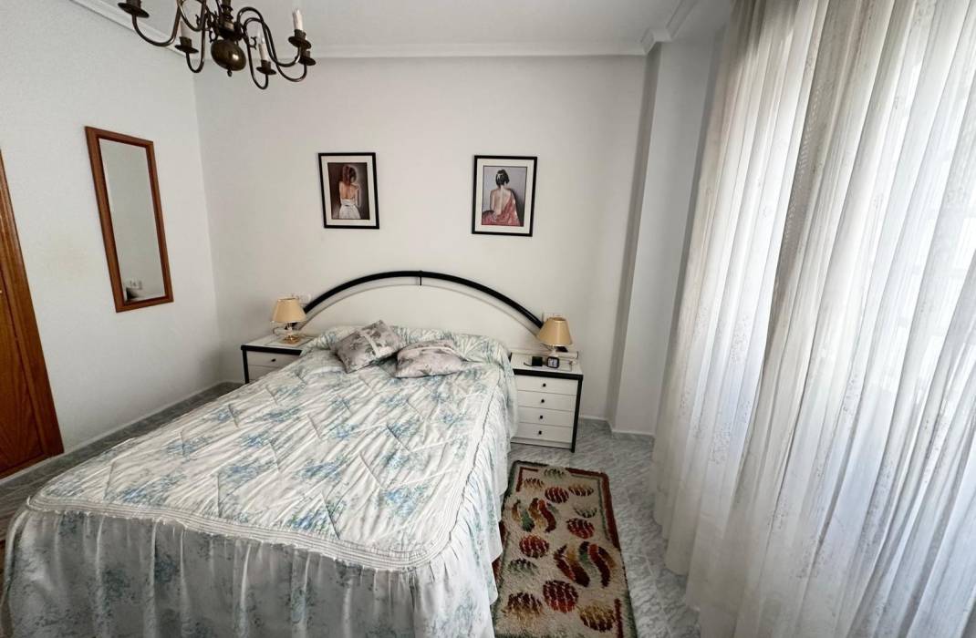 Resale - Apartment - Torrevieja - Playa del cura