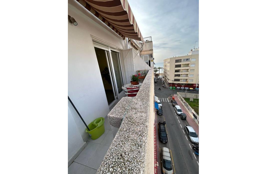 Resale - Apartment - Torrevieja - Playa del cura