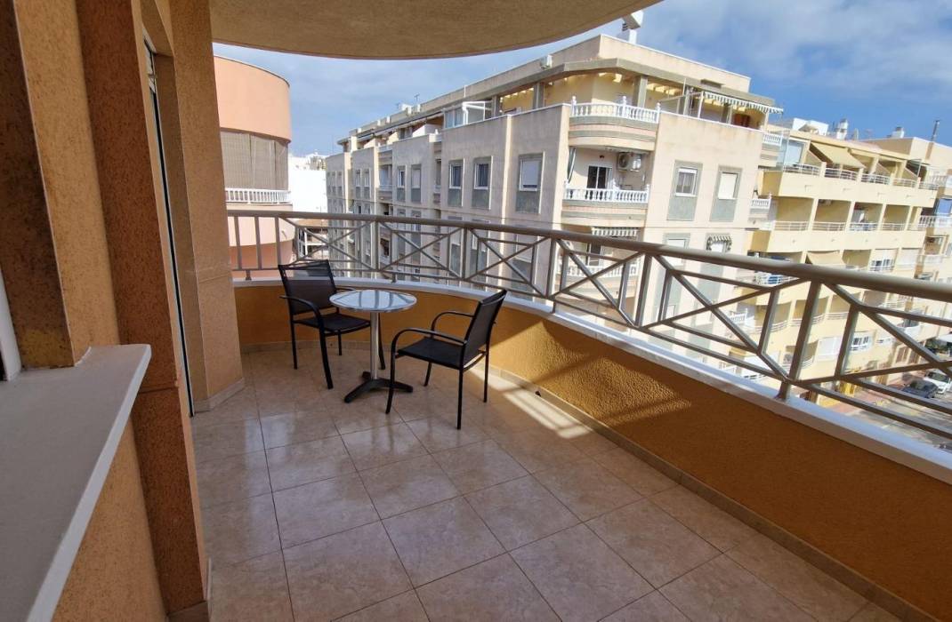 Resale - Apartment - Torrevieja - Playa del cura