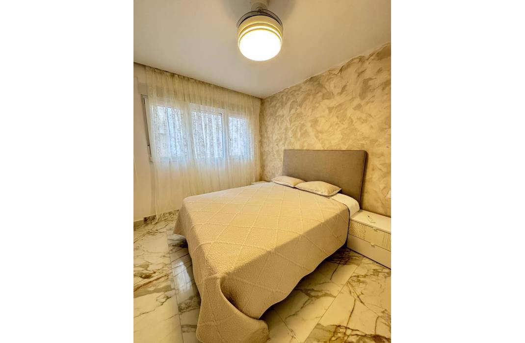 Resale - Apartment - Torrevieja - Playa del cura