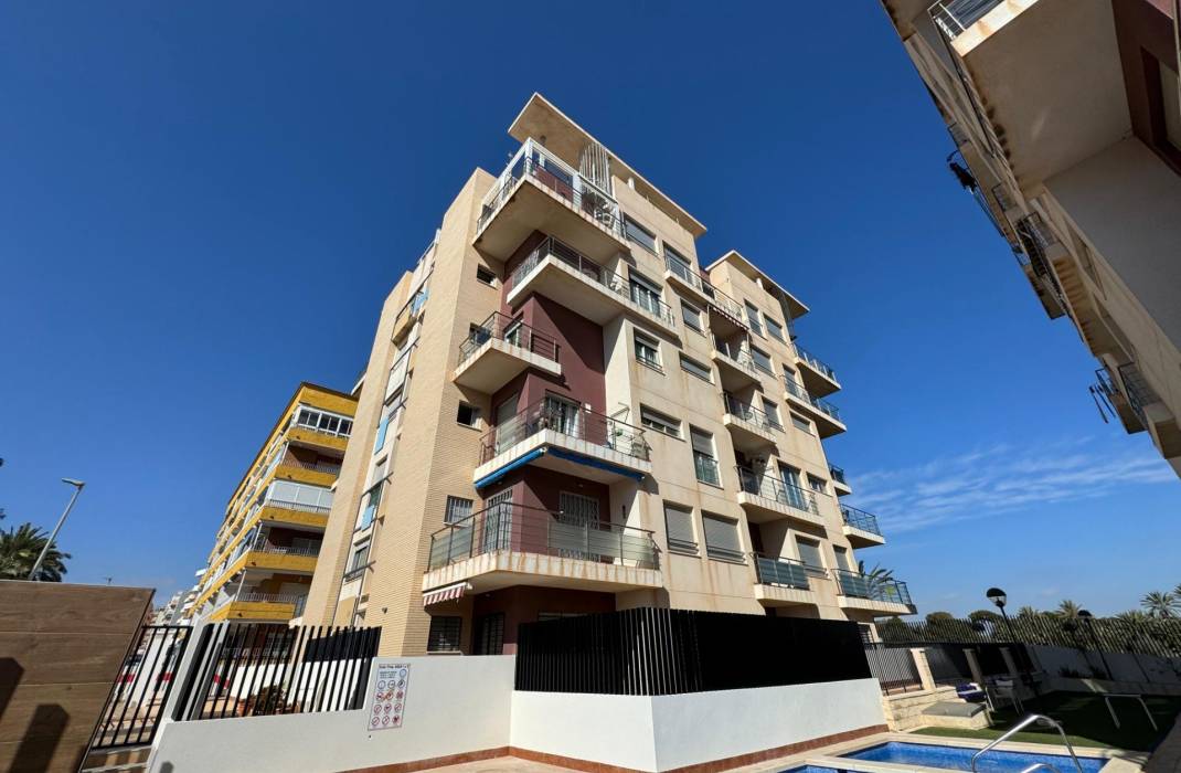 Resale - Apartment - Torrevieja - Punta prima