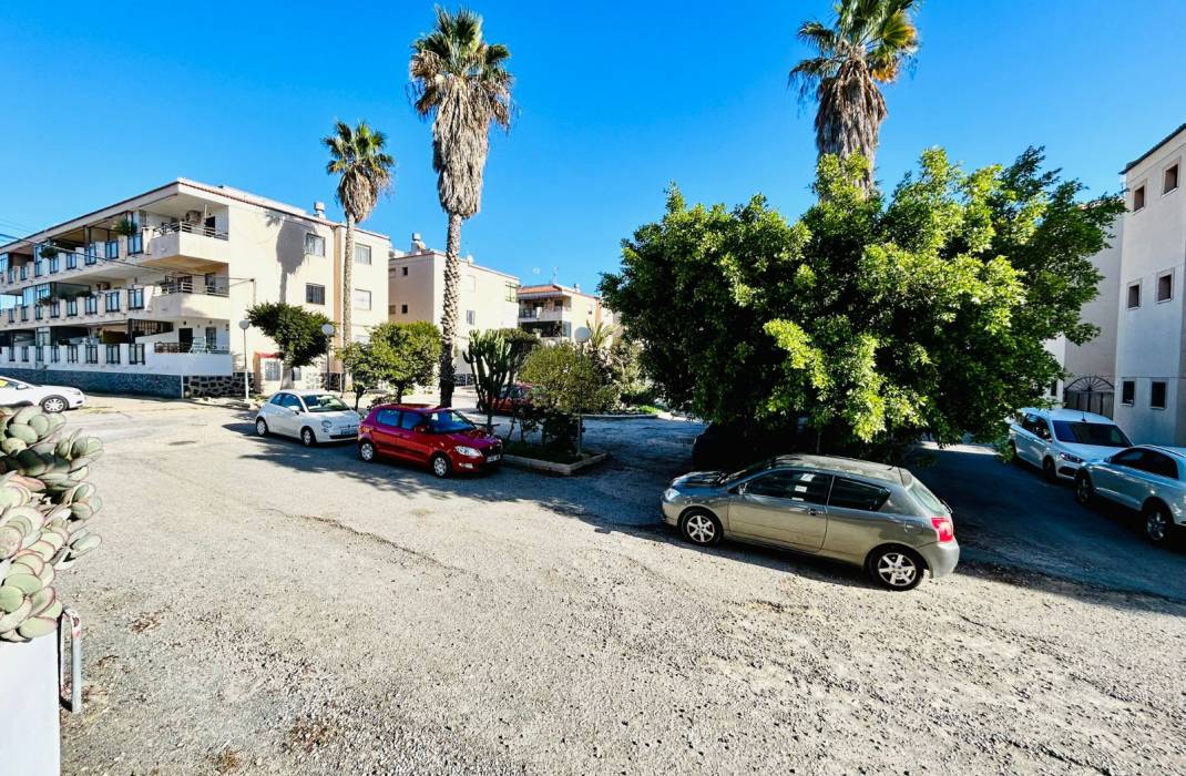 Resale - Apartment - Torrevieja - San Luis