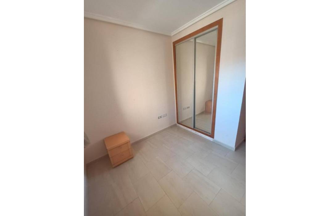 Resale - Apartment - Torrevieja - Sector 25