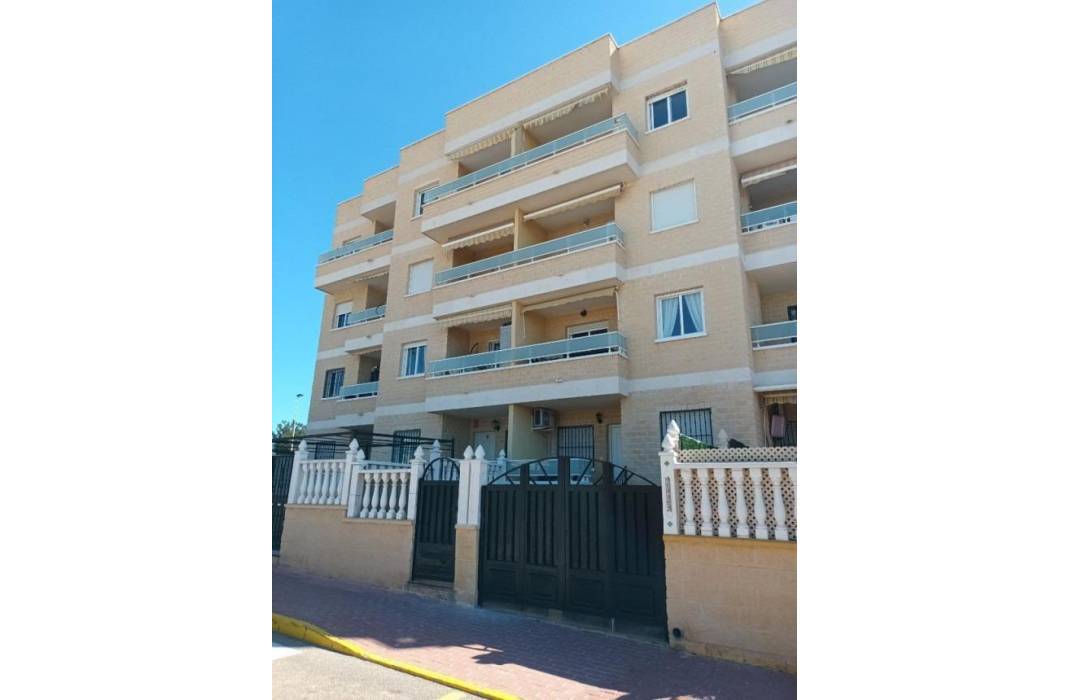 Resale - Apartment - Torrevieja - Sector 25