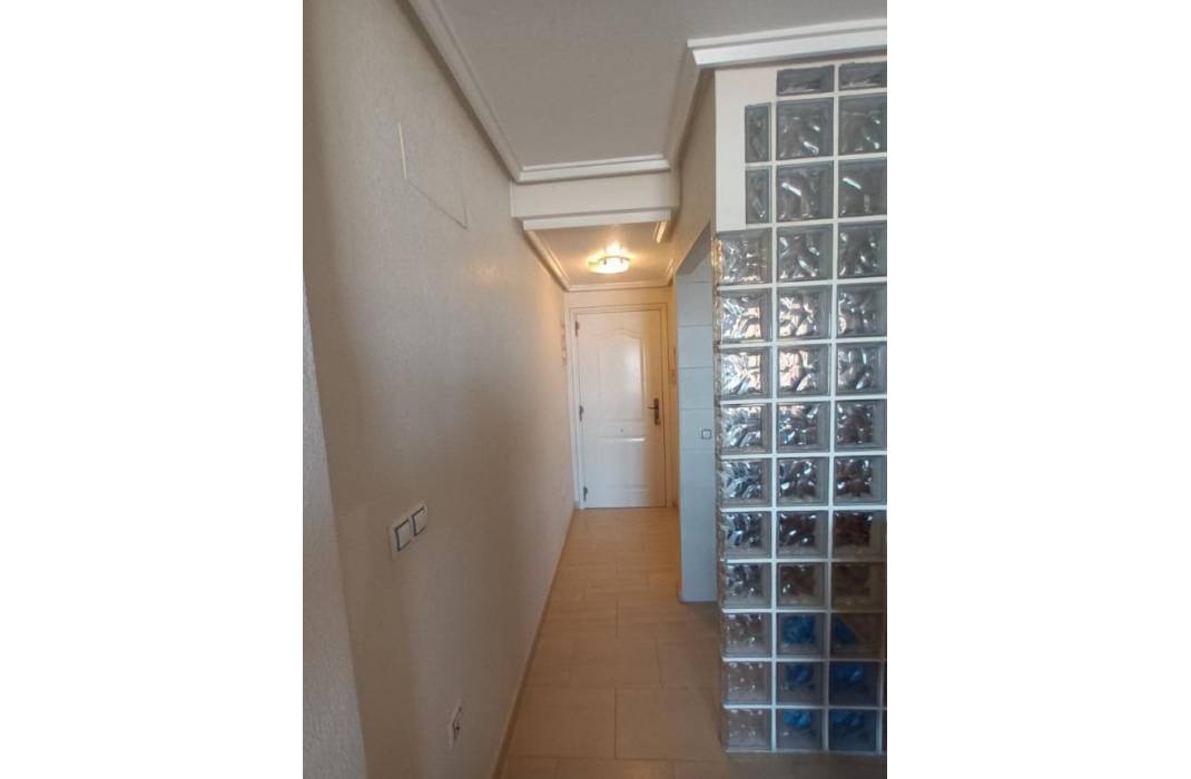 Resale - Apartment - Torrevieja - Sector 25