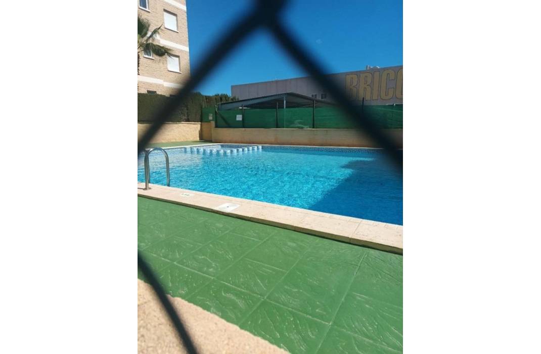 Resale - Apartment - Torrevieja - Sector 25