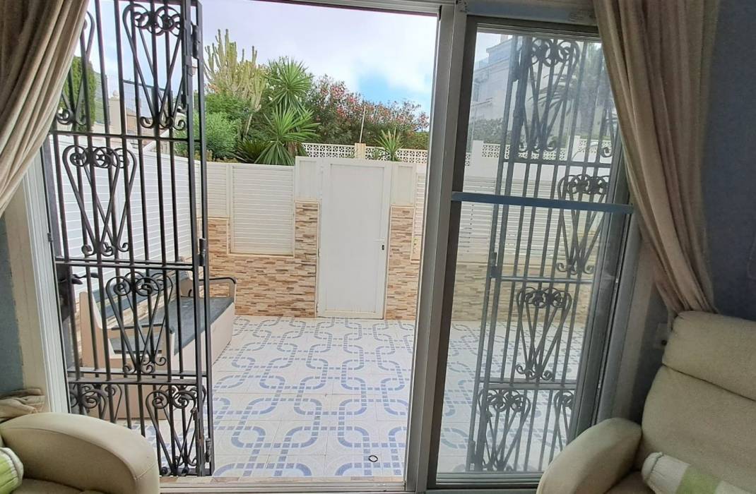 Resale - Apartment - Torrevieja - Torreblanca