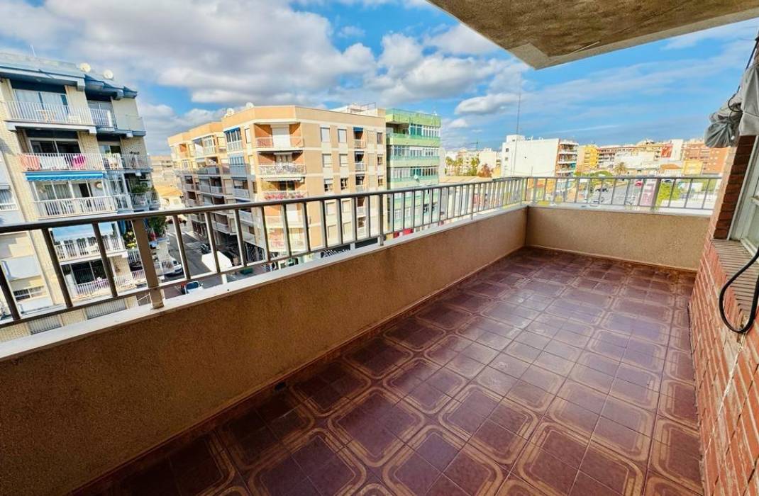 Resale - Apartment - Torrevieja - torrevieja