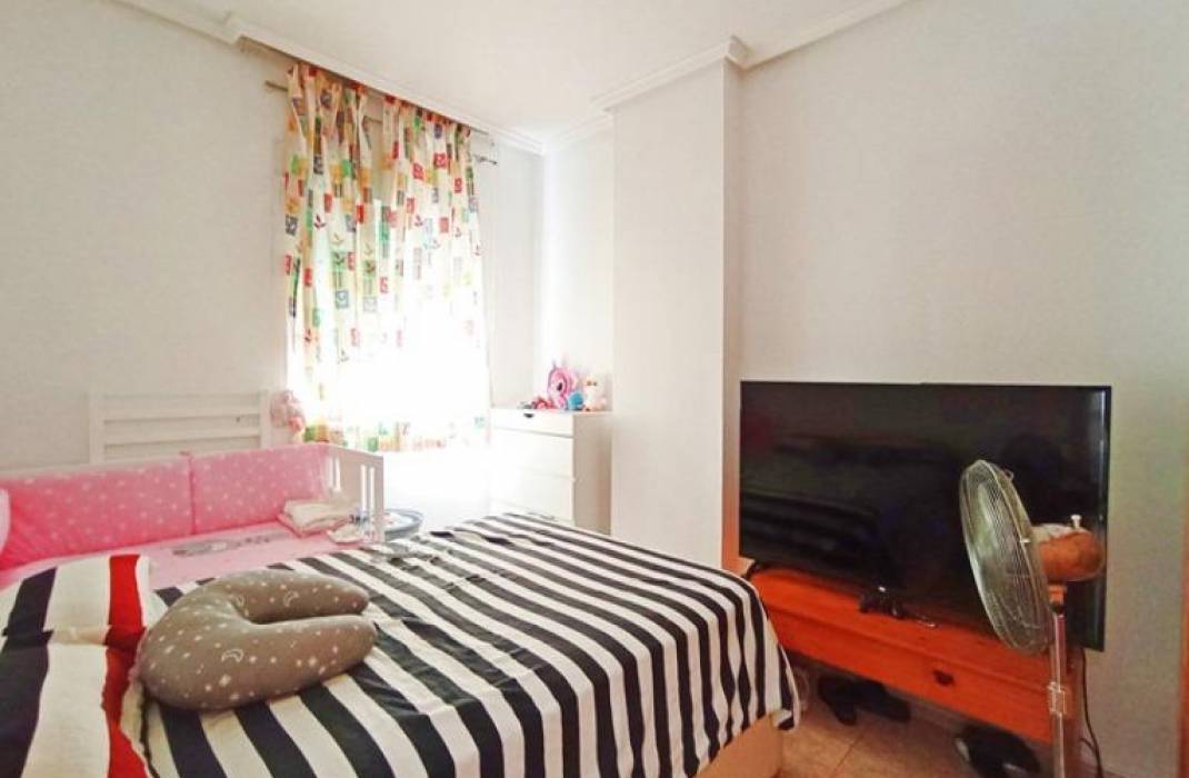 Resale - Apartment - Torrevieja - torrevieja