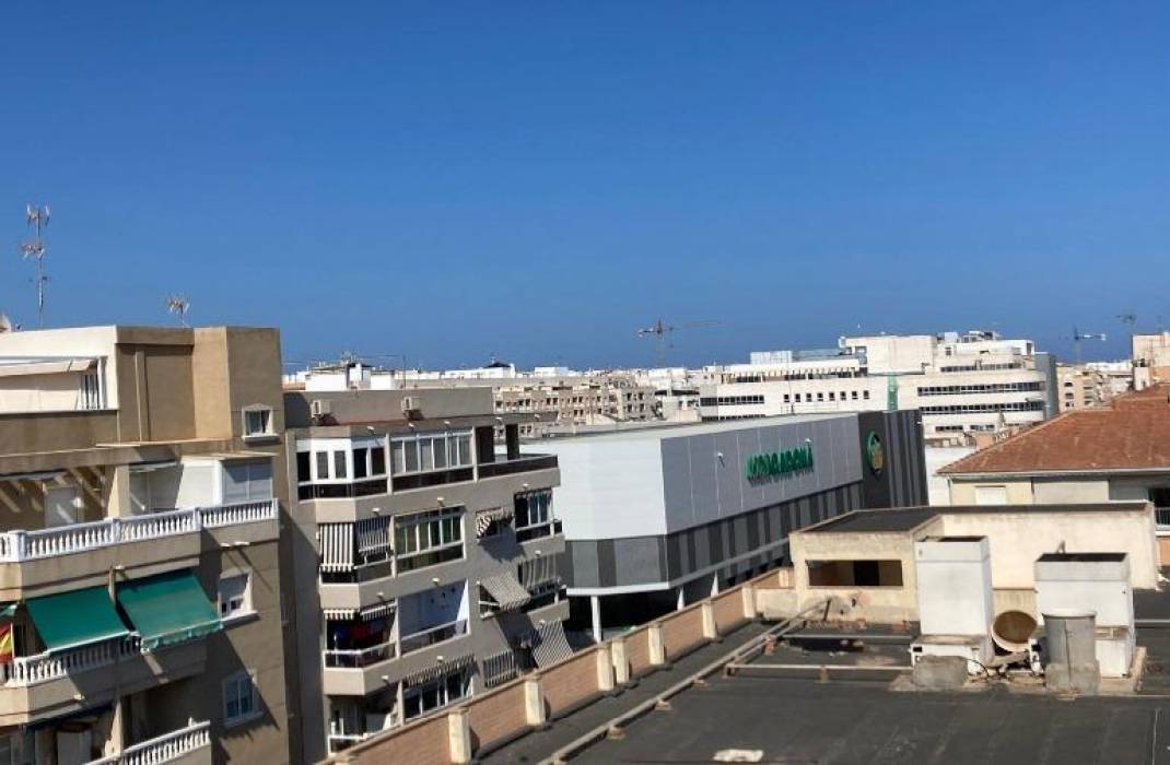 Resale - Apartment - Torrevieja - torrevieja