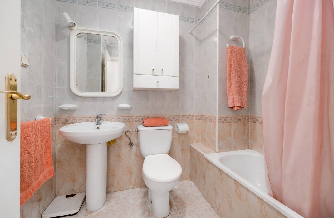 Resale - Apartment - Torrevieja - torrevieja