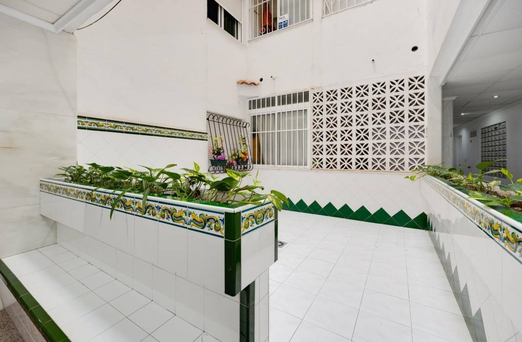 Resale - Apartment - Torrevieja - torrevieja