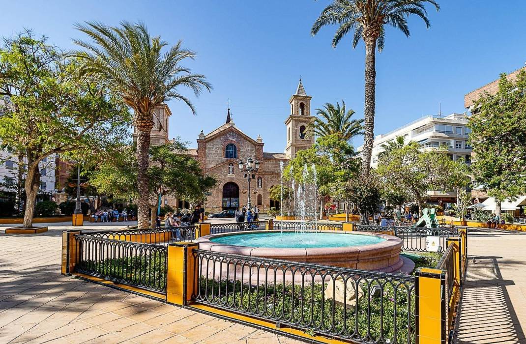 Resale - Apartment - Torrevieja - torrevieja