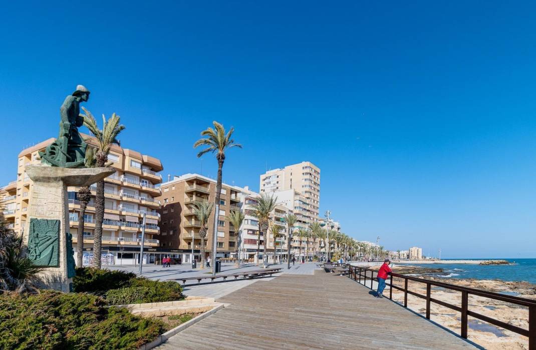 Resale - Apartment - Torrevieja - torrevieja