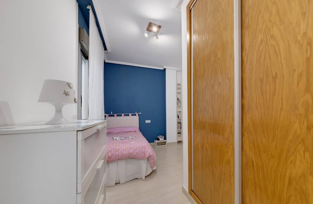 Resale - Apartment - Torrevieja - torrevieja
