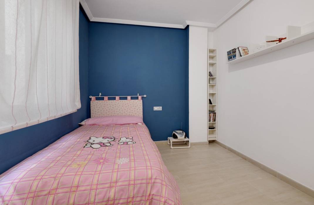Resale - Apartment - Torrevieja - torrevieja