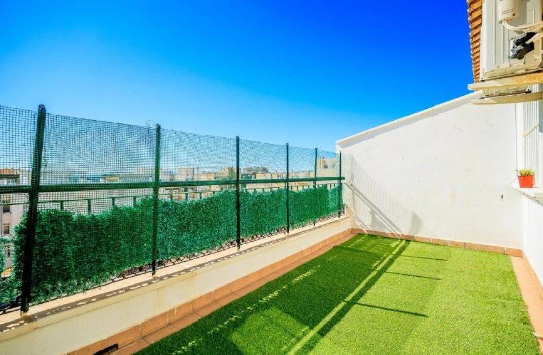 Resale - Apartment - Torrevieja - torrevieja