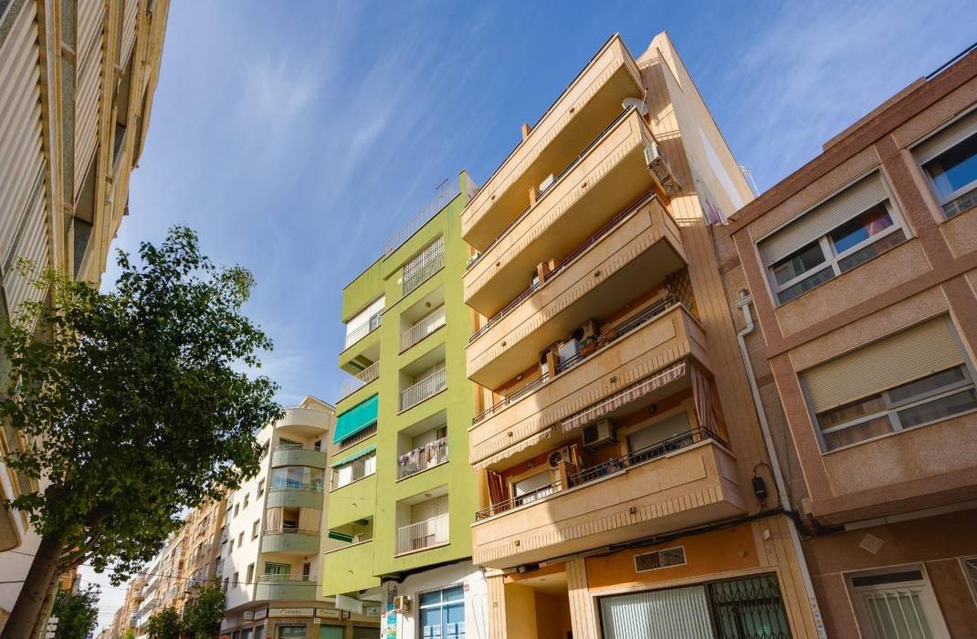 Resale - Apartment - Torrevieja - torrevieja