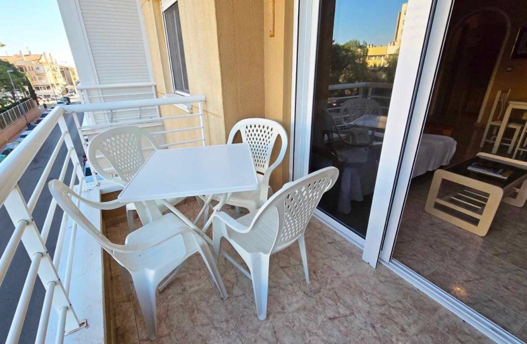 Resale - Apartment - Torrevieja - torrevieja