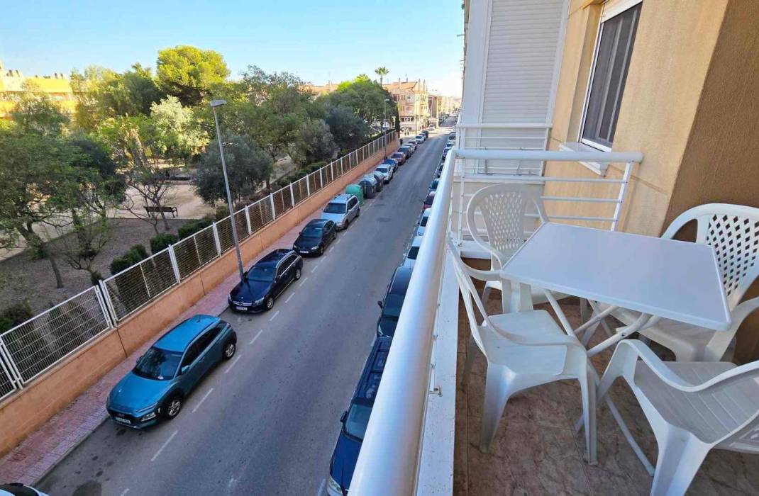 Resale - Apartment - Torrevieja - torrevieja