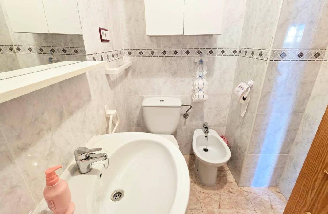 Resale - Apartment - Torrevieja - torrevieja