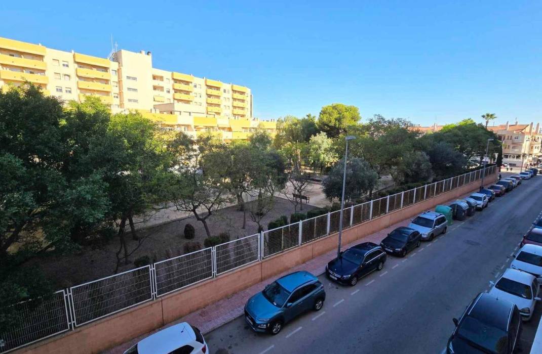 Resale - Apartment - Torrevieja - torrevieja