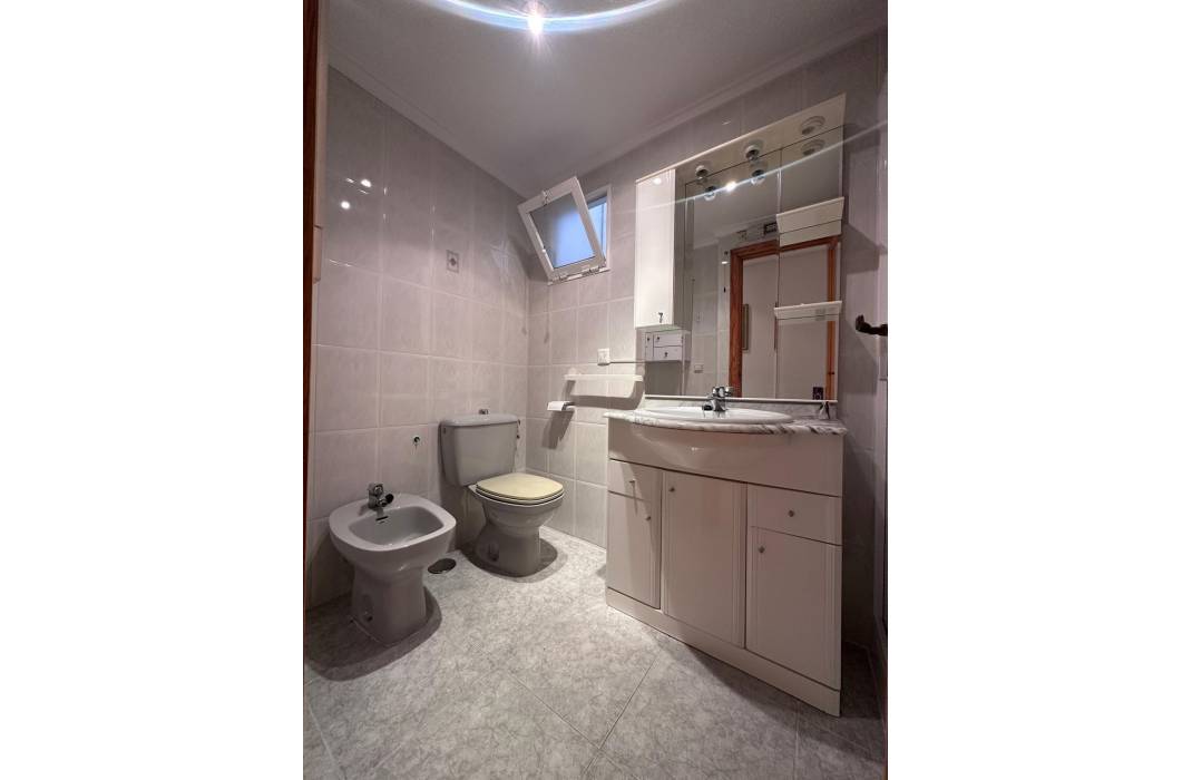 Resale - Apartment - Torrevieja - torrevieja