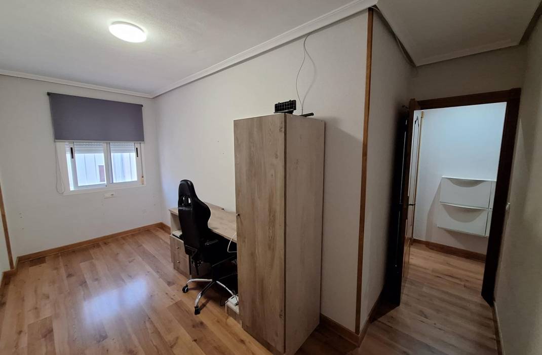 Resale - Apartment - Torrevieja - torrevieja