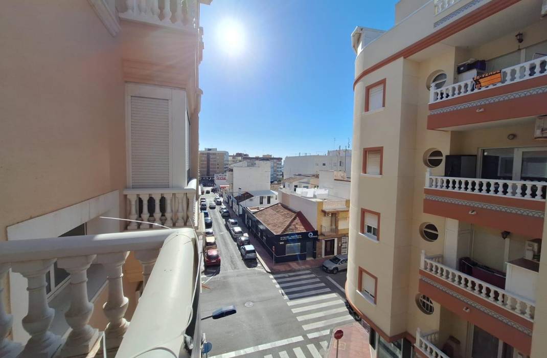 Resale - Apartment - Torrevieja - torrevieja