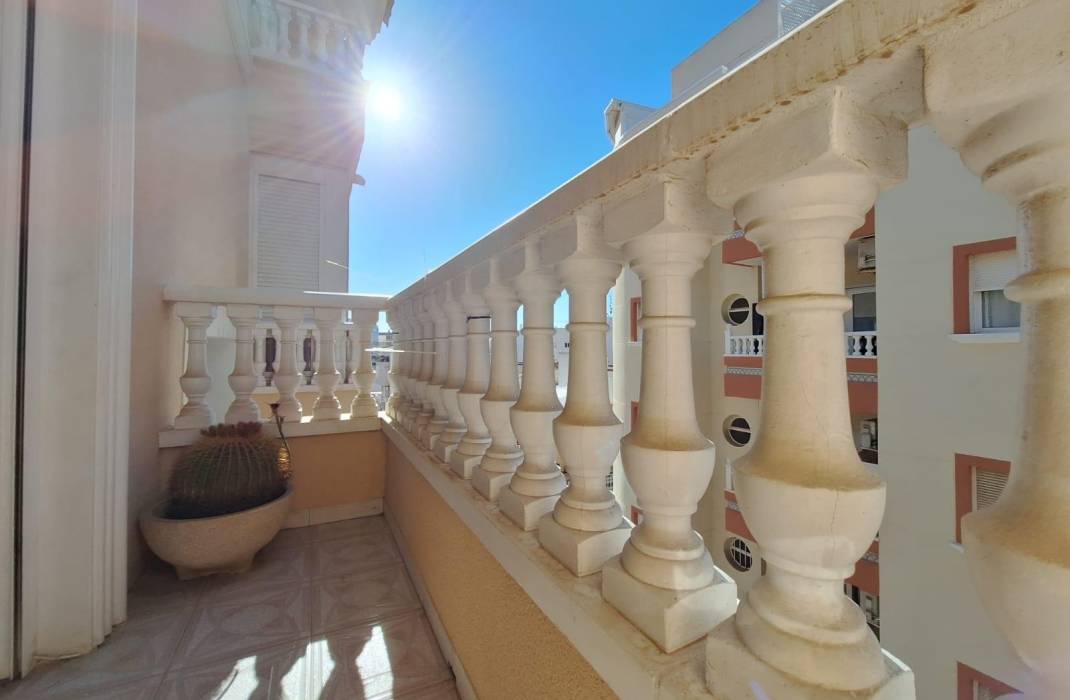 Resale - Apartment - Torrevieja - torrevieja