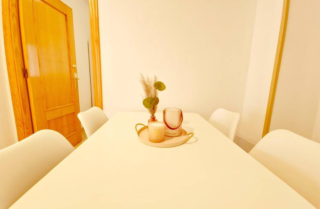 Resale - Apartment - Torrevieja - torrevieja