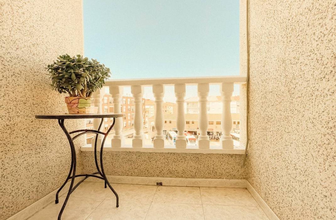 Resale - Apartment - Torrevieja - torrevieja