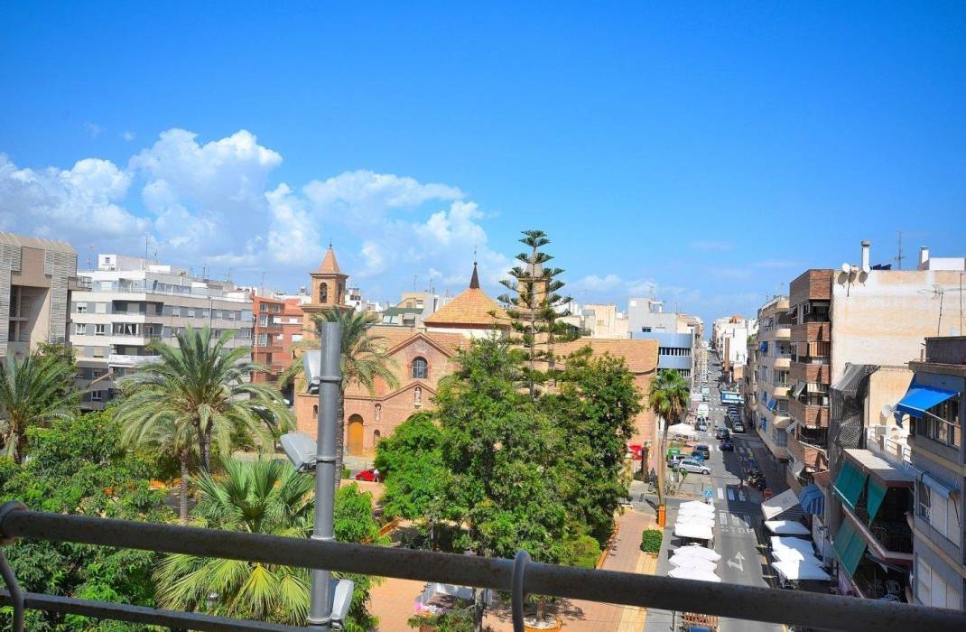 Resale - Apartment - Torrevieja - torrevieja