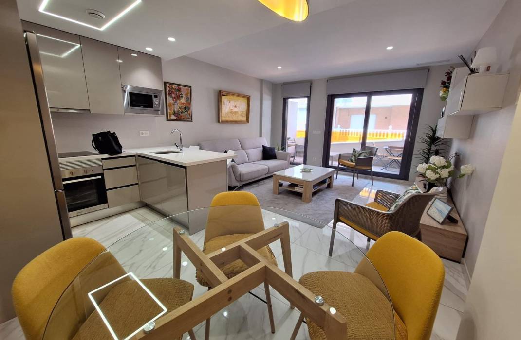 Resale - Apartment - Torrevieja - torrevieja