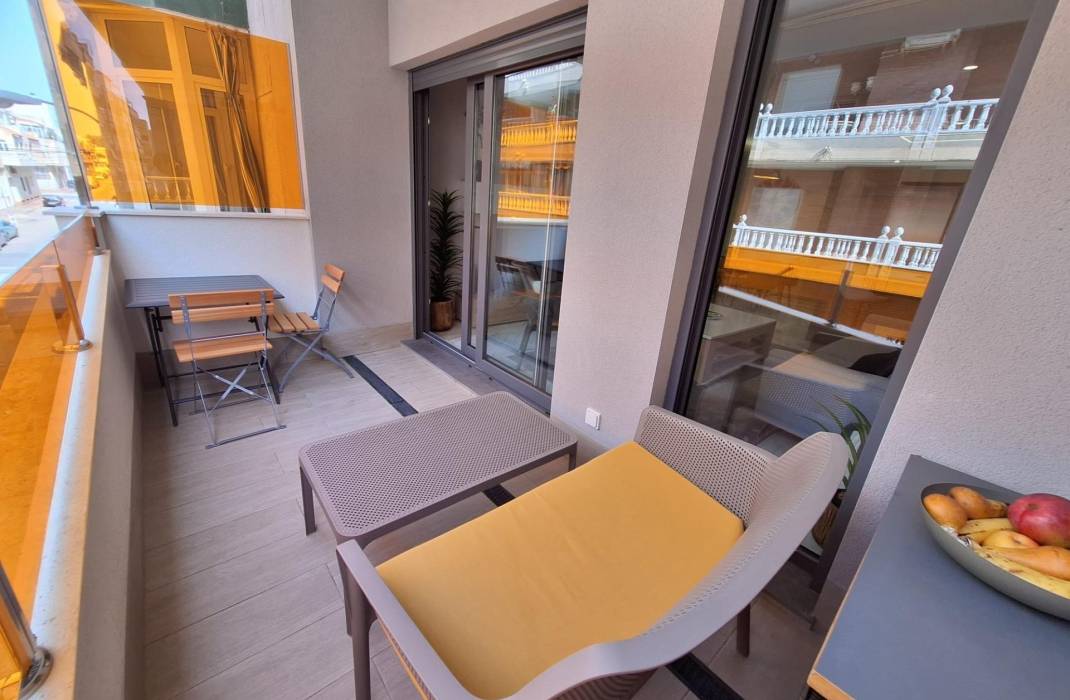 Resale - Apartment - Torrevieja - torrevieja