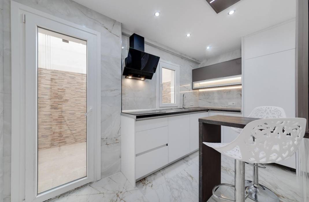 Resale - Apartment - Torrevieja - torrevieja